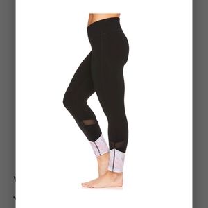 🌸Gaiam Om align Lillie print mix